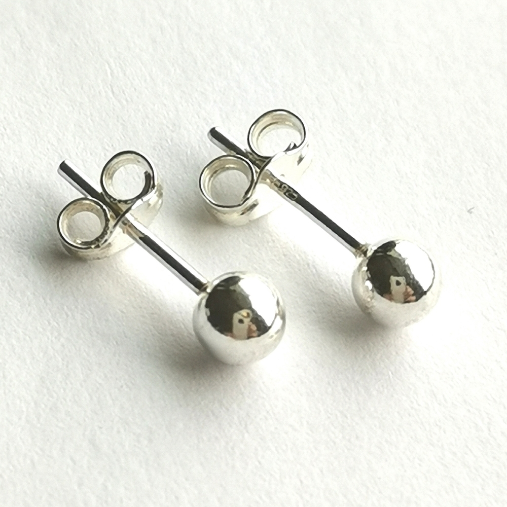 Sterling silver ball stud earrings 6mm 🆕
